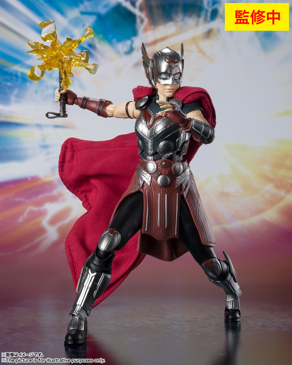 Jane (Natalie Portman) with Mjolnir toy from Thor: Love and Thunder.