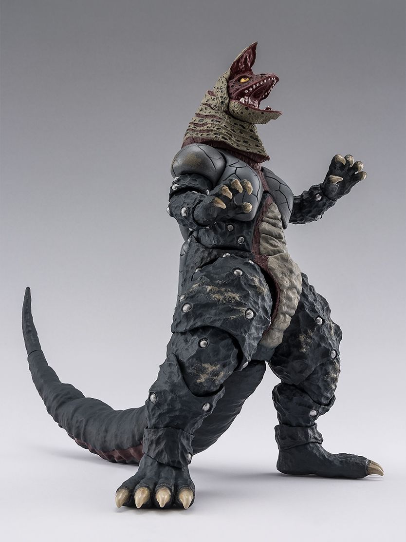 S.H.Figuarts GOLZA 30th Anniversary Edition : SHFiguarts.com