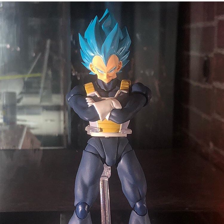 super saiyan god super saiyan vegeta sh figuarts